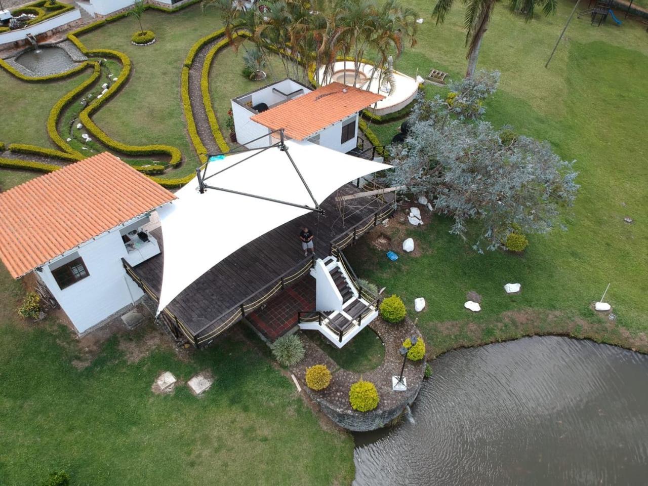 Hotel Maca Lago カリマ エクステリア 写真