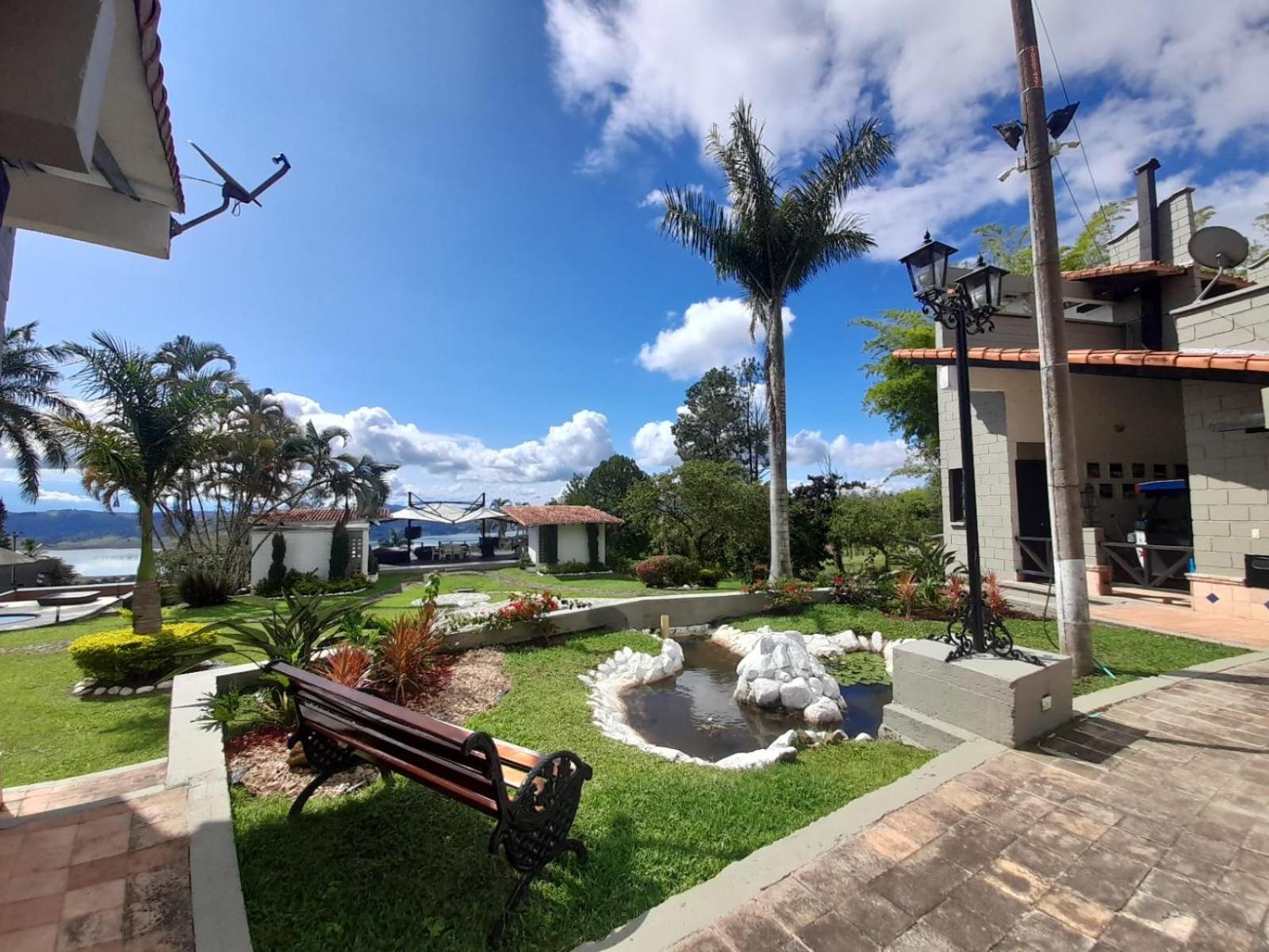 Hotel Maca Lago カリマ エクステリア 写真